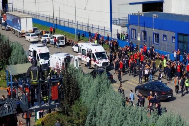 Samsun'da otomotiv fabrikasında yangın: 19 işçi...