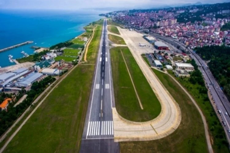 Trabzon Havalimanı 1 gün uçuşlara kapatıldı
