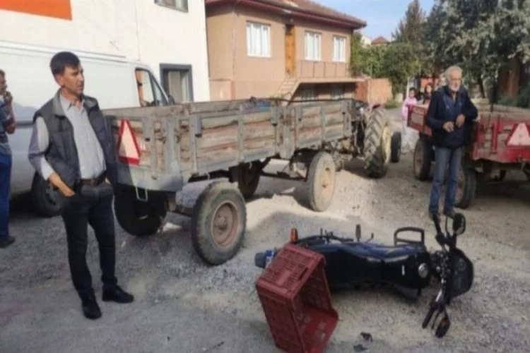 Bursa'da traktör ile motosiklet çarpıştı!
