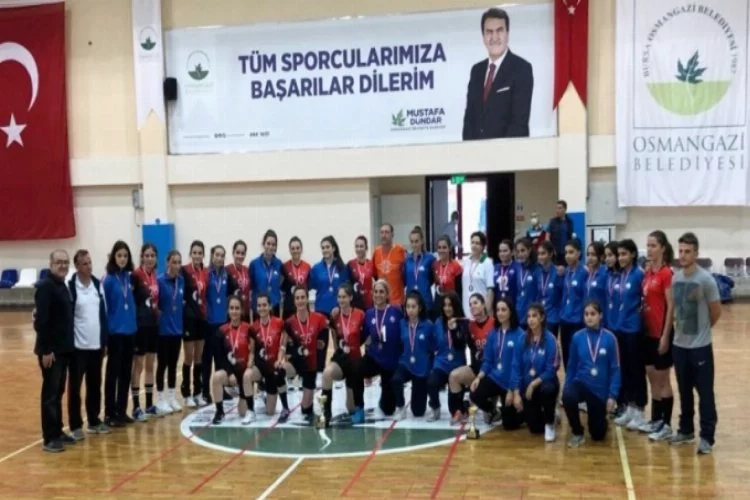 Bursa Osmangazi Belediyespor'un 2. Lig sevinci