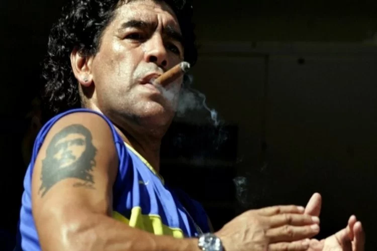 Futbol yıldızı Maradona'ya çocuk istismarı suçlaması
