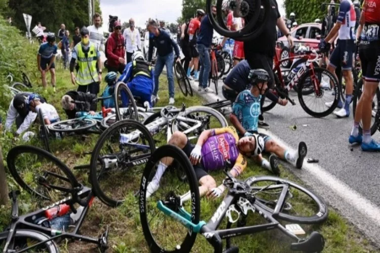 Fransa Turu'nda kazaya yol açan seyirci hakim karşısına çıkıyor