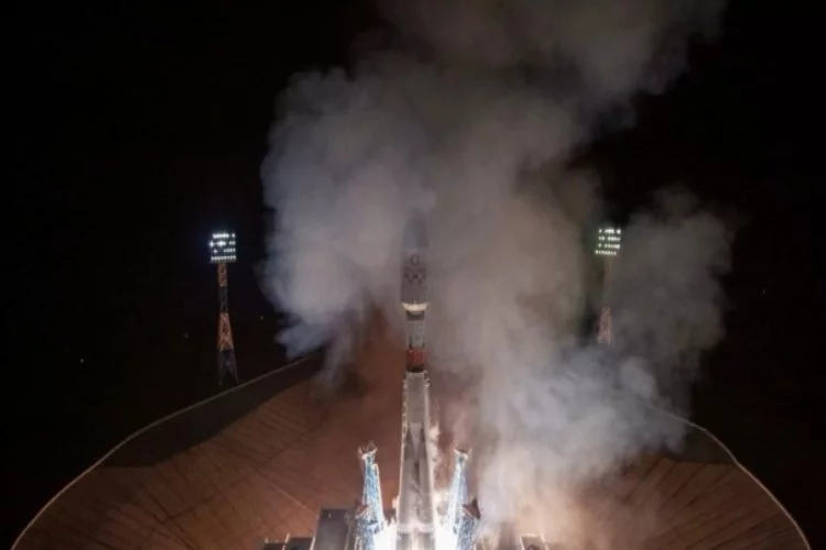 Roscosmos, İngiltere'ye ait 36 OneWeb haberleşme uydusunu uzaya gönderdi