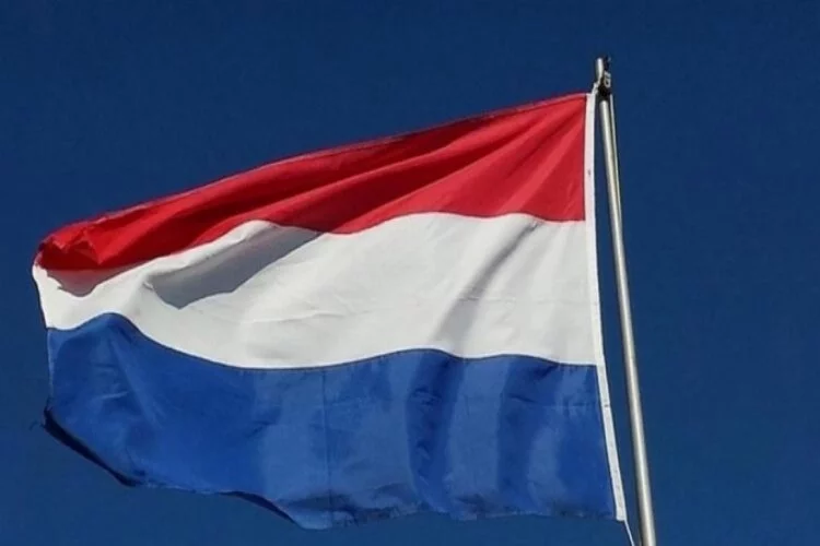 Hollanda'da Müslümanlara ait kurumlar gizlice araştırıldı