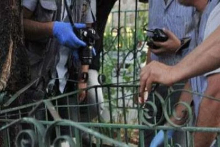 Bursa'da mezarlıkta bulunan cenin polisi alarma geçirdi