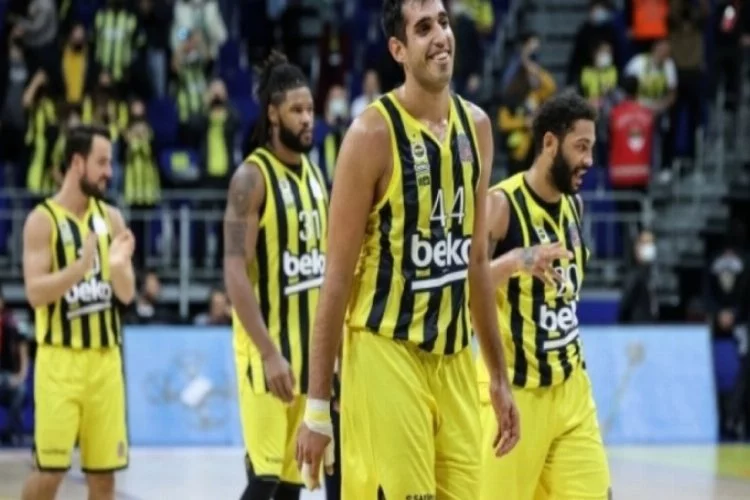 Derbide kazanan Fenerbahçe Beko
