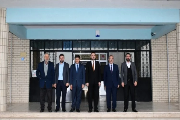 Bursa'da Başkan Tanır'dan İmam Hatip Okulları'na anlamlı ziyaret
