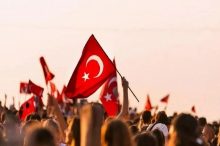 'İzmir Marşı, Cumhuriyet Bayramı programından çıkarıldı' iddiası!
