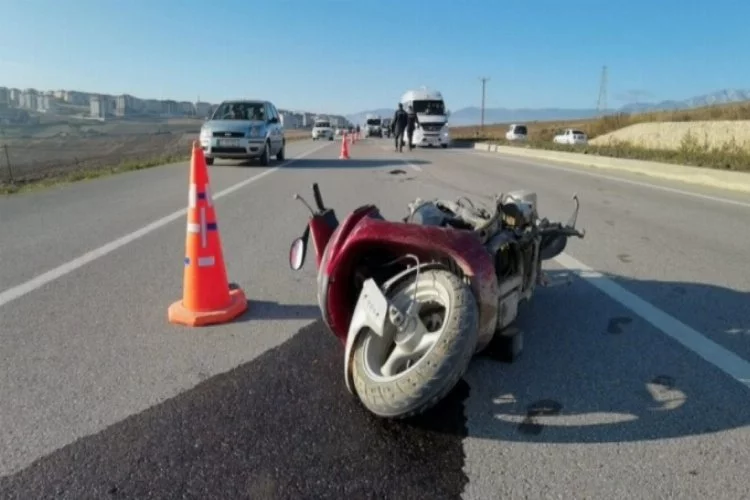 Bursa'da motosiklet sürücüsünü yoldan geçen sağlıkçı hayata döndürdü