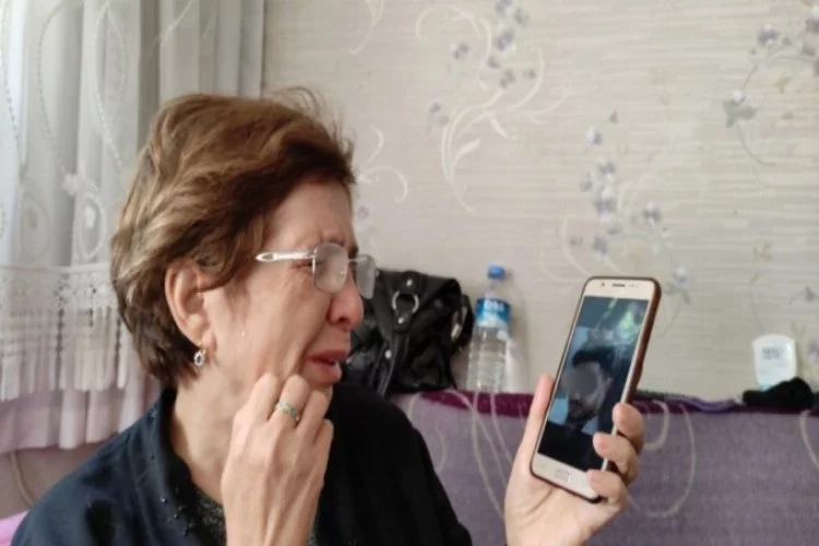 Bursa'da evlatlık verdiği çocuğunu 19 yıl sonra sosyal medyada buldu