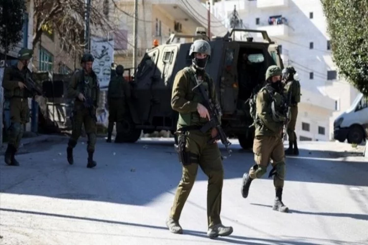 İsrail ordusu, Batı Şeria'da bir Filistinliyi yaraladı