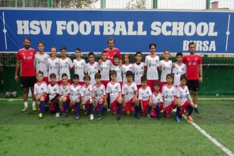 HSV Hamburg'un Bursa'daki futbol okulundaki gençlere büyük talep!