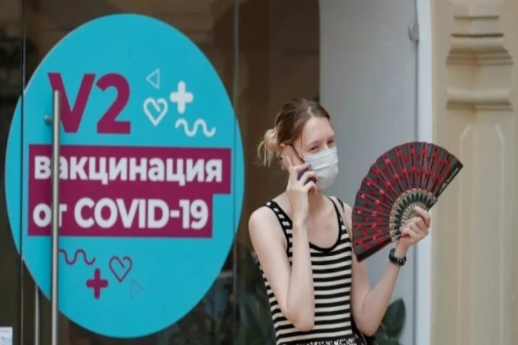Putin'den çalışanlara aşı için iki gün ek izin verilmesi talimatı
