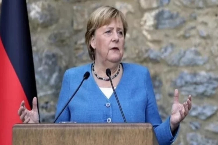 Almanya'da flaş Merkel adımı!