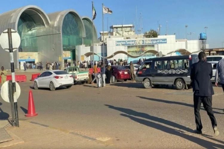 Sudan'da Hartum Havalimanı kapatıldı