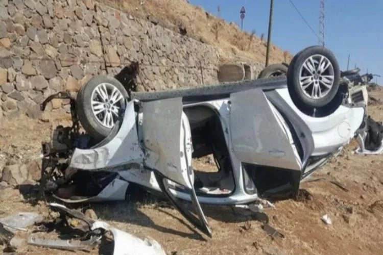 Bingöl'de otomobil şarampole devrildi: 3 ölü, 3 yaralı