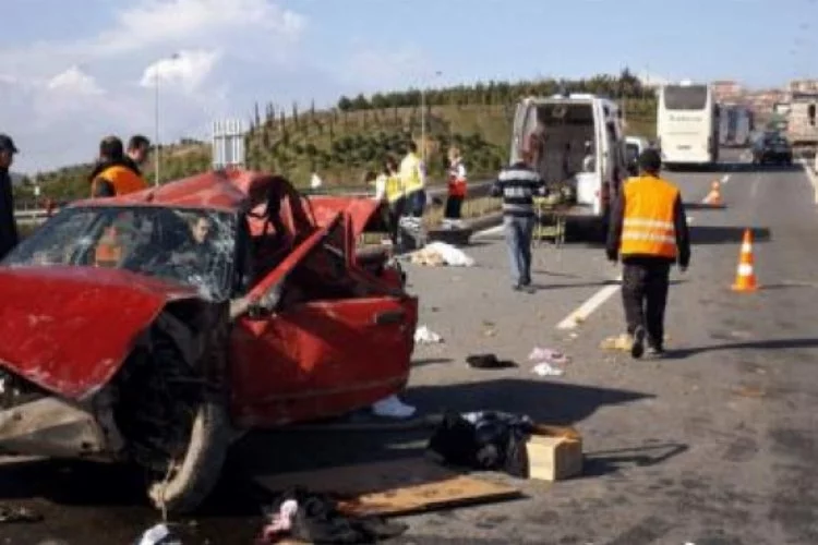 Bursa'daki korkunç kazada araçtan fırlayarak feci şekilde can verdi