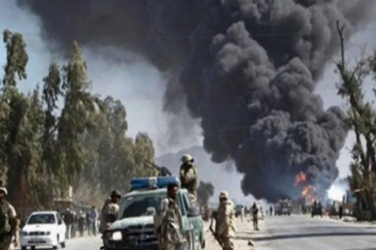 Afganistan'da bombalı saldırıda 3 sivil öldü