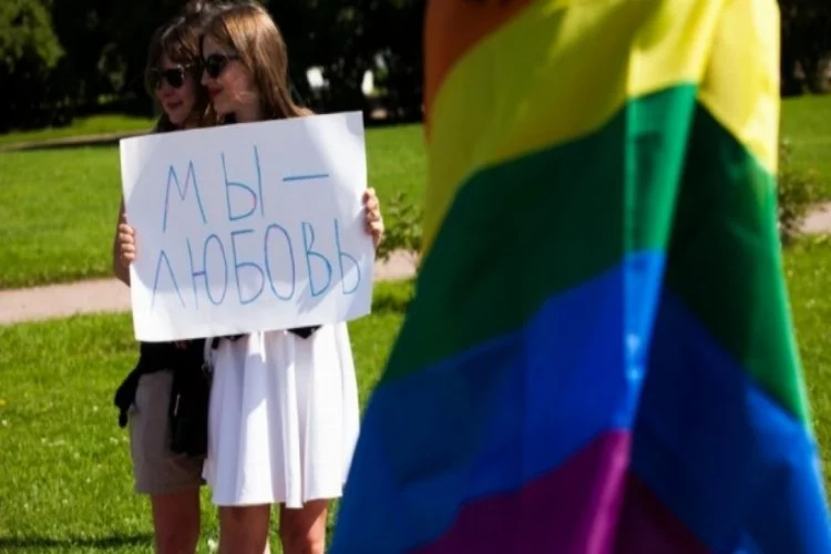 Rusya'nın en büyük LGBTQ hakları grubu, 'yabancı ajan' ilan edildi