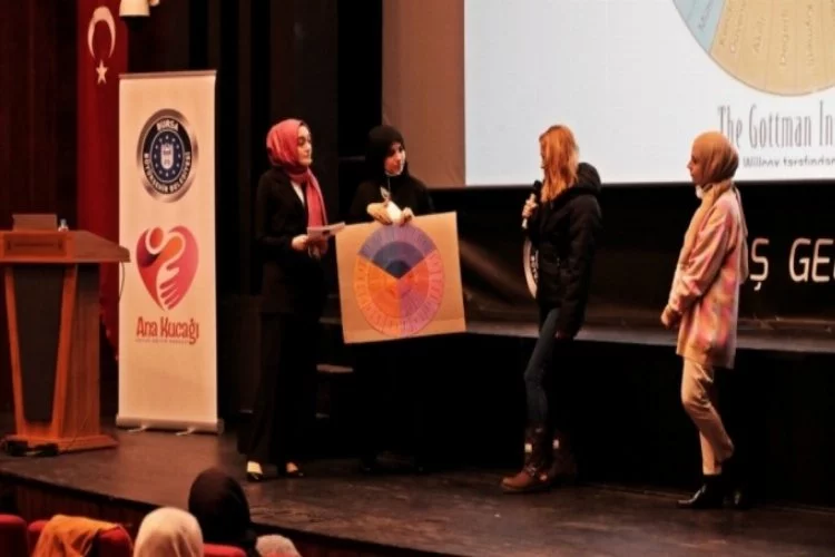 Bursa'da Ana Kucağı'nda ara tatil eğitim seminerleri