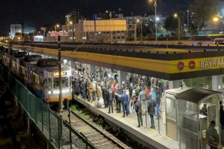 İstanbul'da metro arızası: Yoğunluk oluştu