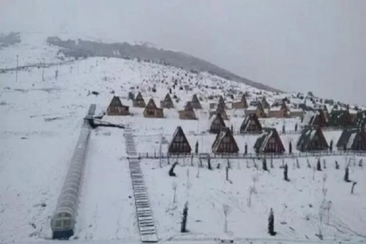 Sivas'ta kar yağışı; 6 köy yolu kapandı