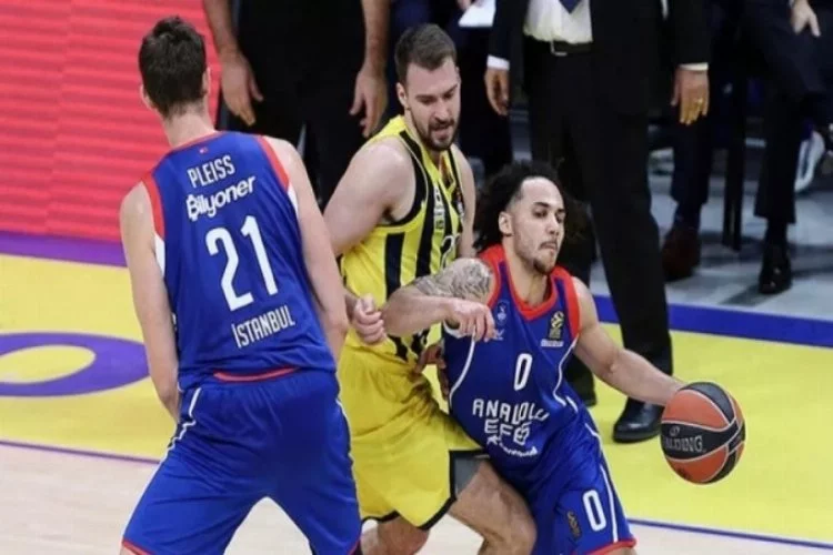 Anadolu Efes, Fenerbahçe Beko'yu yendi