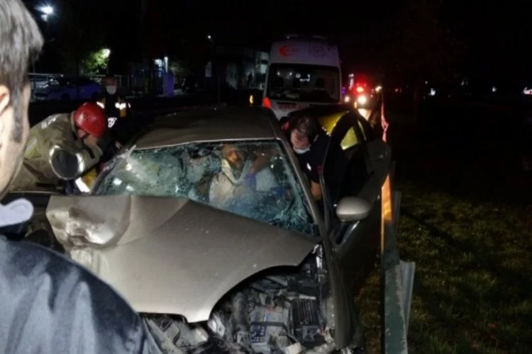 Bursa'da feci kaza: 2'si ağır 3 kişi yaralandı!