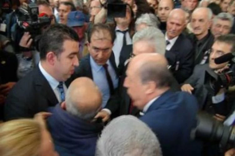 Kılıçdaroğlu'ndan partiliye sert tepki: Atın bunu dışarı