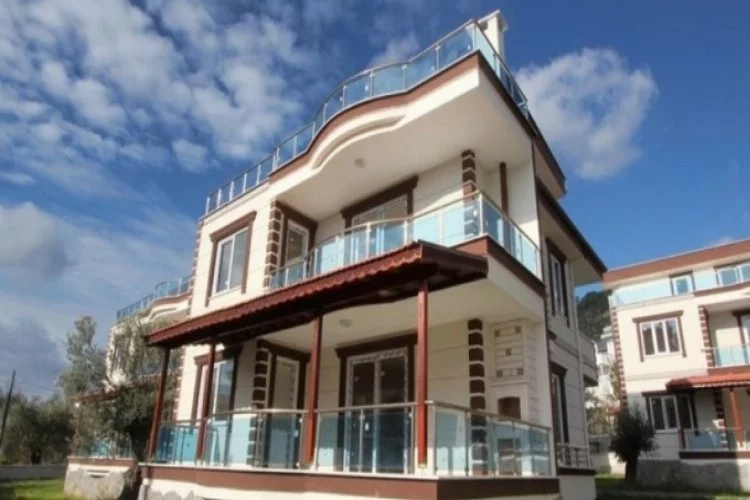 Bursa Gemlik'te icradan satılık 259 m&sup2; tripleks villa!