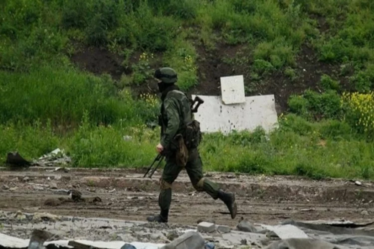 Donbas'ta bir Ukrayna askeri öldürüldü