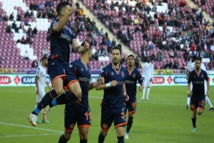 Başakşehir, Süper Lig devlerinin önüne geçti