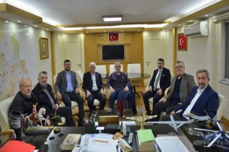 Bursa'da AK Parti Yıldırım ilçe teşkilatından "Bu Hikayenin Kahramanları" ziyaretleri