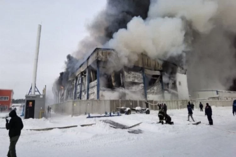Rusya'da dondurma fabrikasında yangın