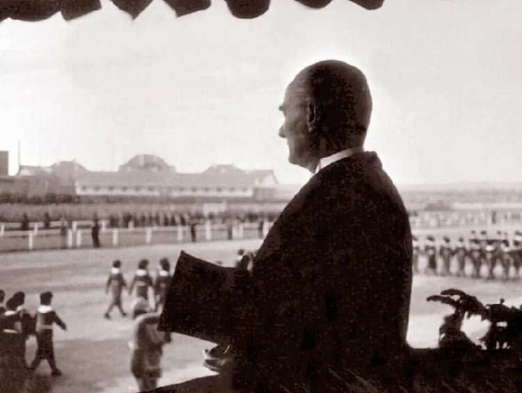 Ulu önder Atatürk'ün ebediyete intikalinin 83. yılı (10 Kasım 1938)