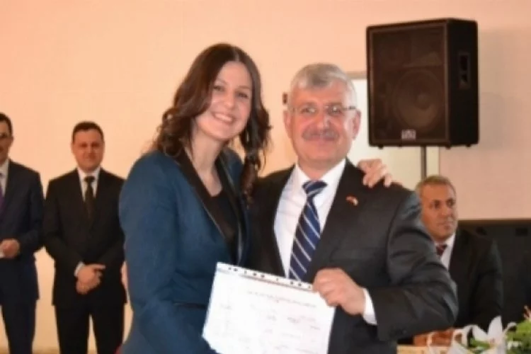 Bursa'da meclis üyeliği babadan kızına geçti
