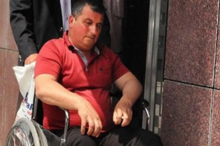 Seçimi kaybedince CHP'liyi cuma namazında vurdu