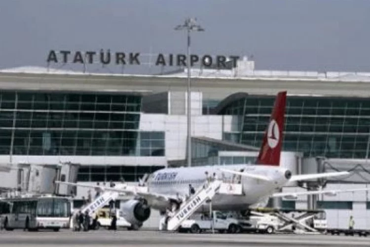 Atatürk Havalimanı’nda bomba paniği