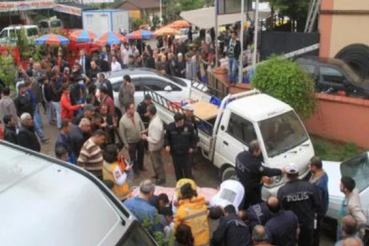 Bursa'da pazar yerine dalan otomobil dehşet saçtı