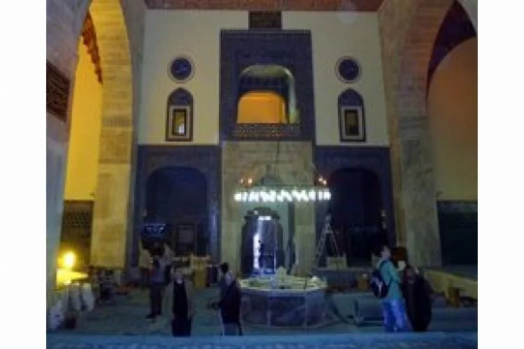 Yeşil Cami açılıyor, Muradiye restorasyona giriyor