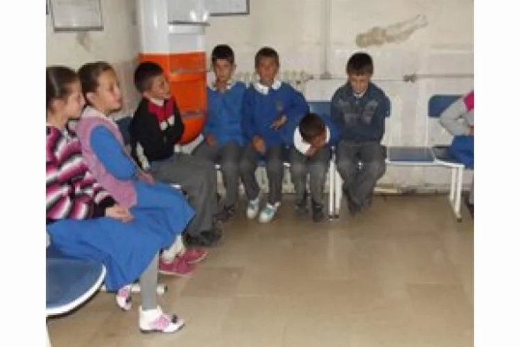 Bursa'da 20 öğrenci sütten zehirlendi