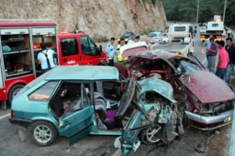 Dehşete düşüren kazada iki kişi hayatını kaybetti