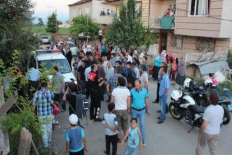 Bursa'da korkunç olay...Çığlık atarak kaçıştılar, mahalleli linç etmek istedi