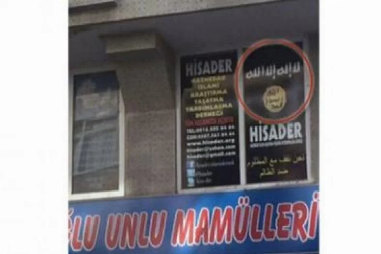 İstanbul'un göbeğindeki IŞİD bayrağı isyan ettirdi