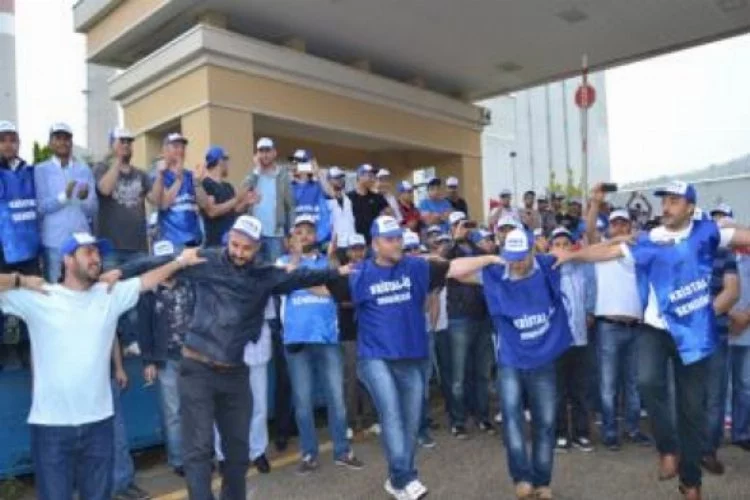 Bursa'daki iki fabrikada Şişecam işçileri greve başladı