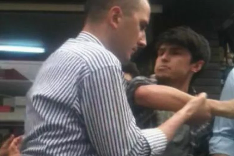 Bursa'da zabıta terörü... Sokak müzisyenini acımasızca dövdüler