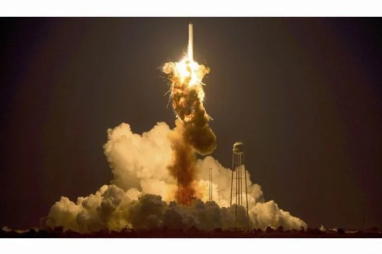 NASA'nın uzay roketi 6 saniyede infilak etti