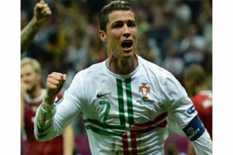 Ronaldo attı Portekiz turladı