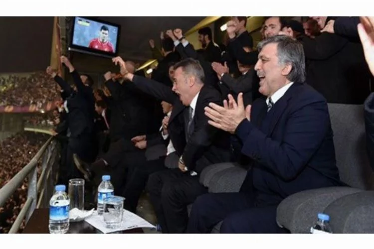 Abdullah Gül’den galibiyet sevinci