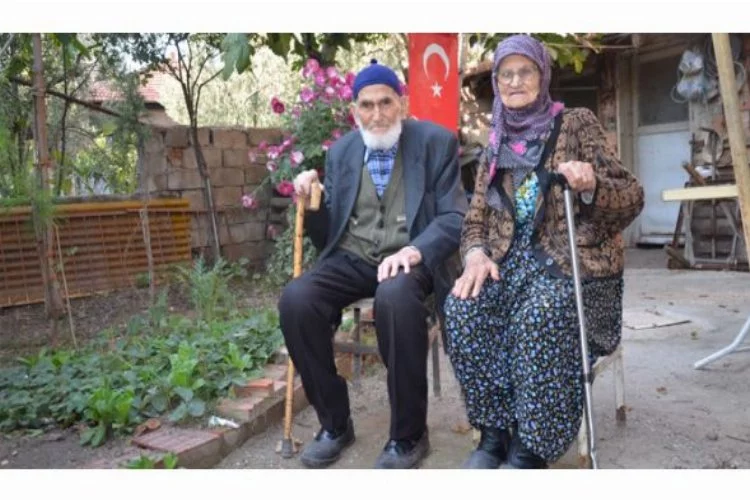 Bursa'da asırlık çifti ölüm ayırdı